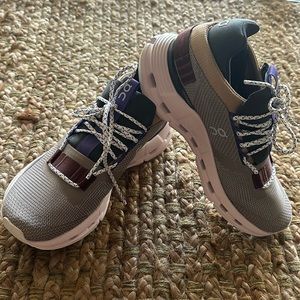 ON Cloudnova Sneakers